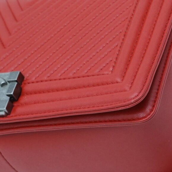 Chanel Medium Chevron Boy Bag - Red - Picture 14 of 16
